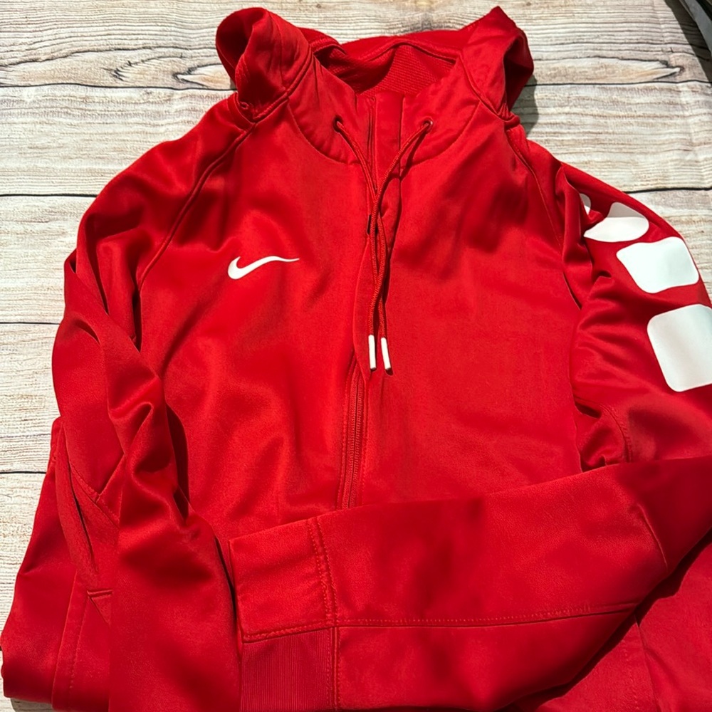 Men’s small hooded sweater